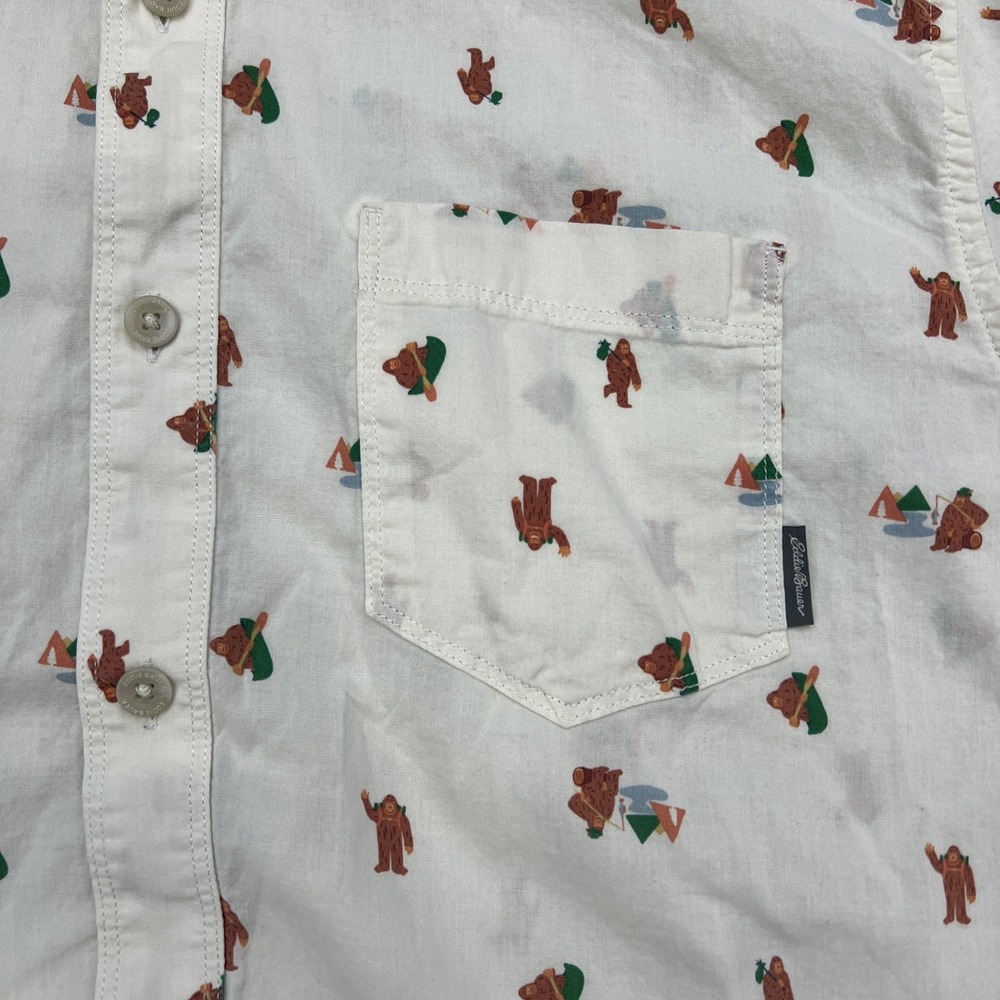 Eddie Bauer Mens Bigfoot Button Up Shirt L Ivory Cotton Sasquatch Print - Picture 4 of 8